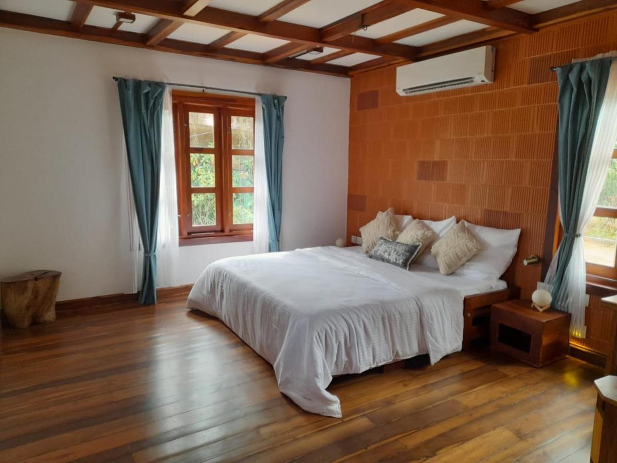 Little Chembaka Guest House Кумараком Екстериор снимка