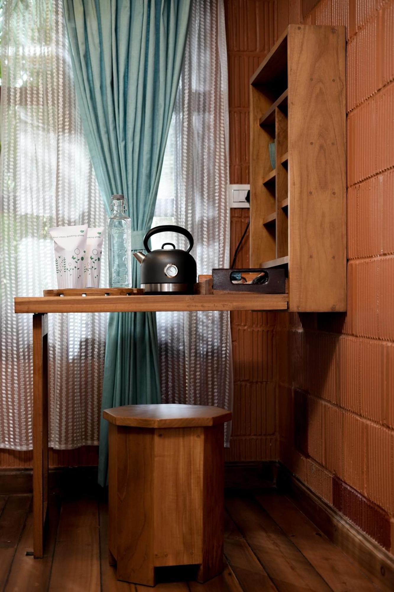 Little Chembaka Guest House Кумараком Екстериор снимка